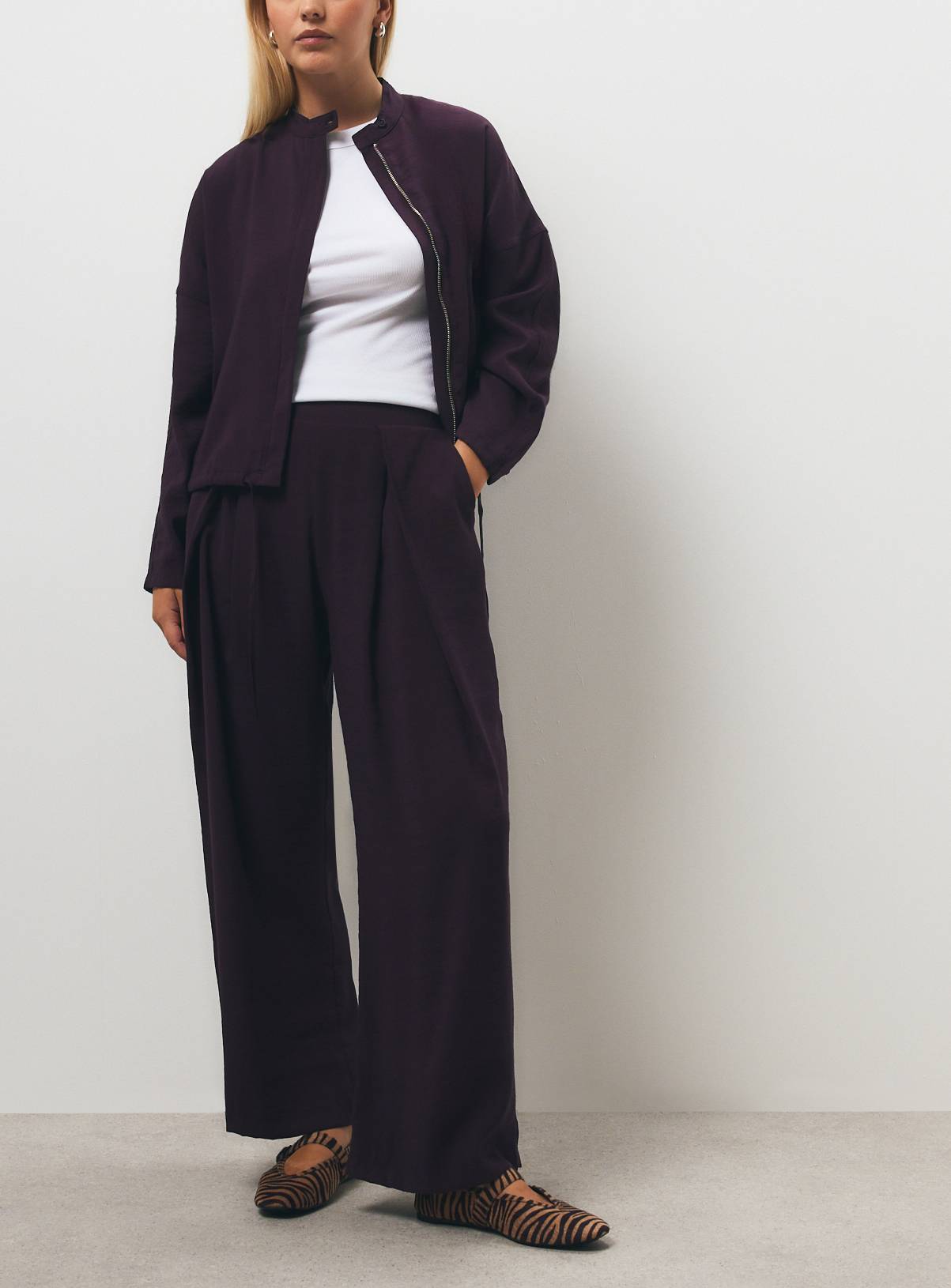 Dark Purple Wide Leg Pleated Trousers 20 - Image 1